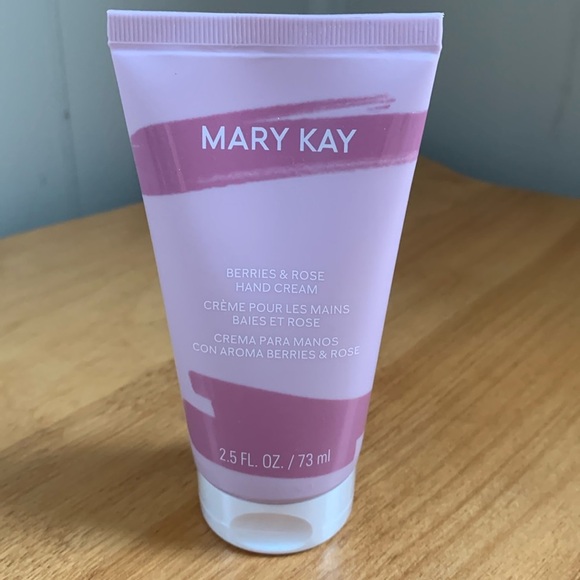 Mary Kay® Hand Cream - Berries & Rose NIB unopened - Picture 1 of 2